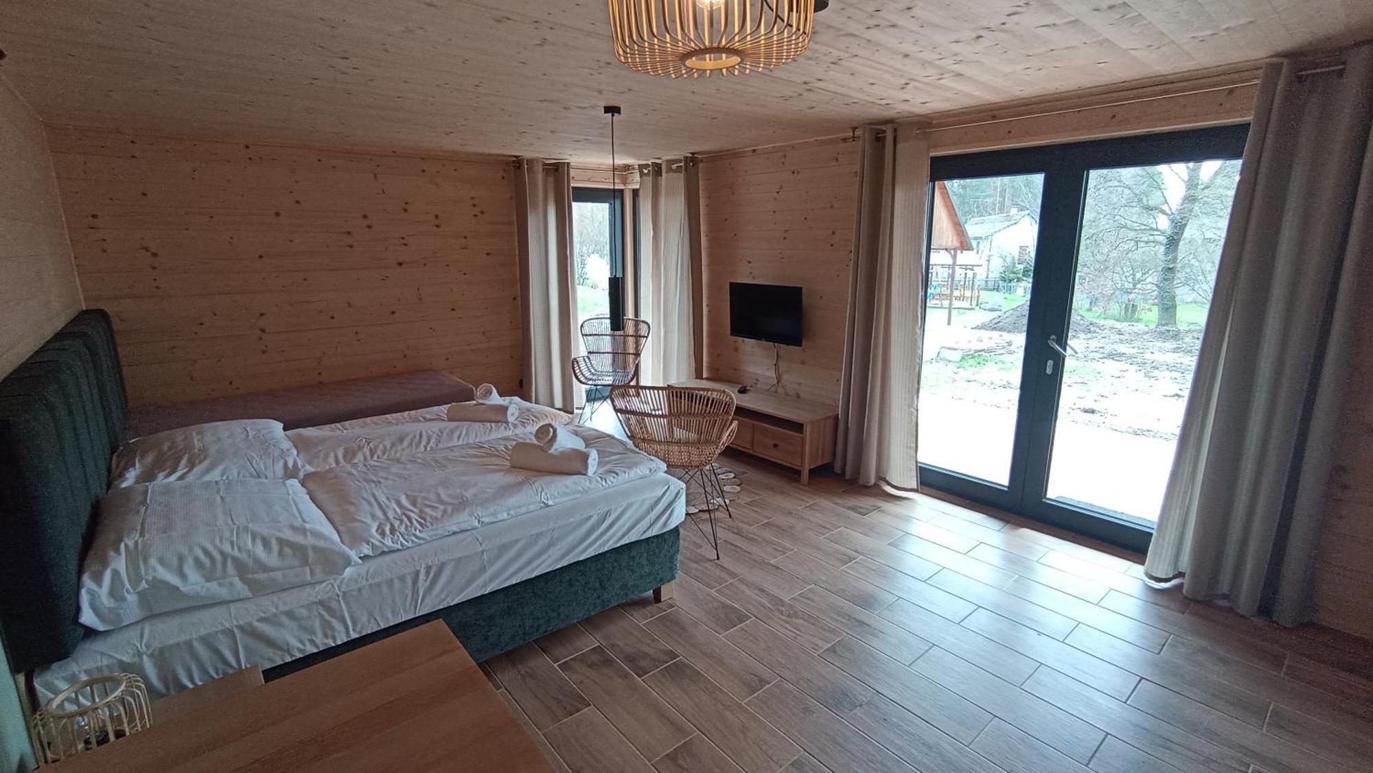 Glamping Challet Slunecno Cesky Raj Kemp